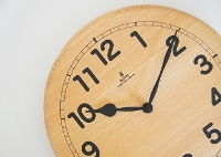 KICORI【気球の時計】K185 （木製 とけい ウッドクロック 新築祝い 壁掛け時計 置き時計 ギフト インテリア 日本製 国産） 児童館