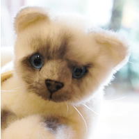 ケーセン(Kosen)社 【ねそべり猫（小）ヒマラヤン】 木のおもちゃデポー